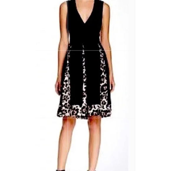 Diane Von Furstenberg Dresses & Skirts - Diane Von Furstenberg 100% Silk Wrap Dress